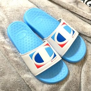 Unisex sandals champion like new size 7 excellent condition